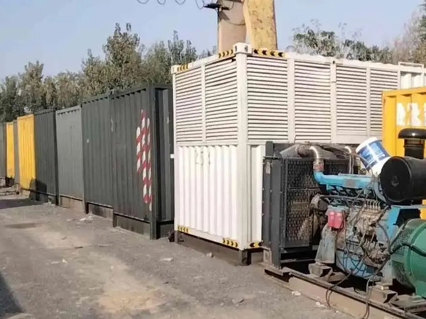 勐腊200KW柴油发电机机组每小时油耗是多少？